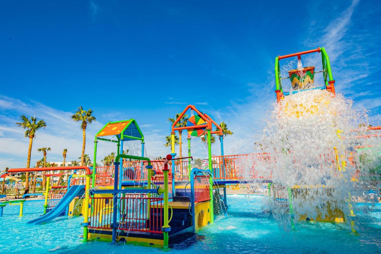 Titanic Aqua Park Resort - Families And Couples Only Hurghada Buitenkant foto