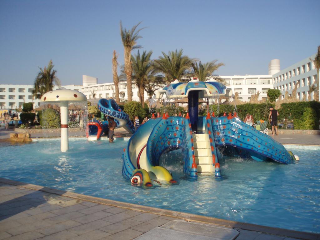 Titanic Aqua Park Resort - Families And Couples Only Hurghada Buitenkant foto