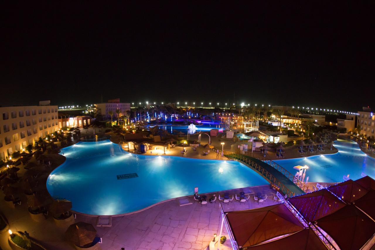 Titanic Aqua Park Resort - Families And Couples Only Hurghada Buitenkant foto